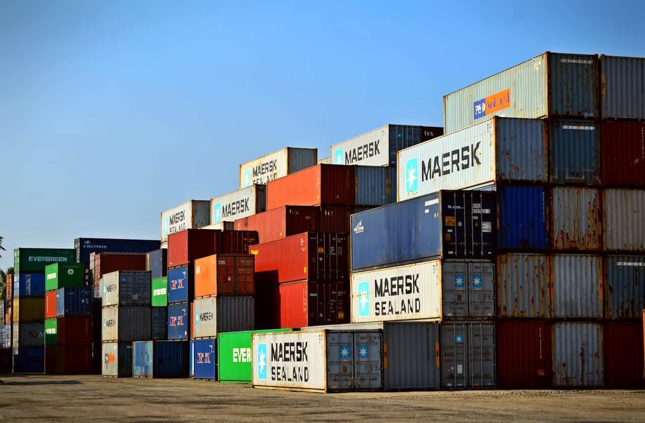 Containers at port - CIF terms avoid