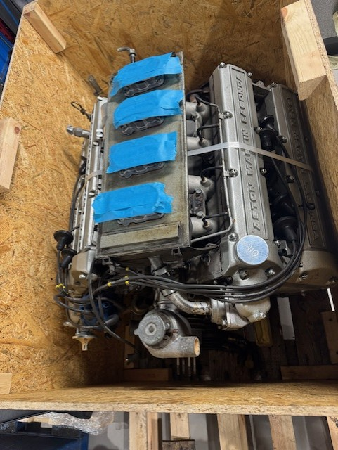 Dry engine components prepared for road freight groupage transport