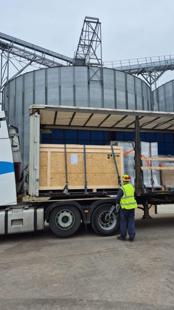Specialist Transport of a BoMill Protein Sorter